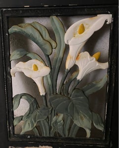 Relief med calla-blomster