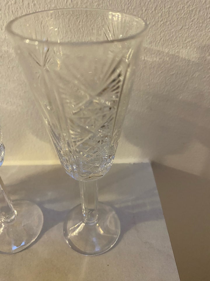 Glas, Snapseglas 4 stk i alt 25 kr