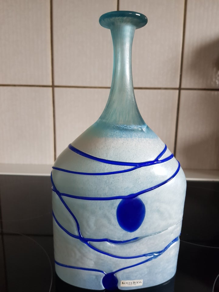 Vase B Vallien