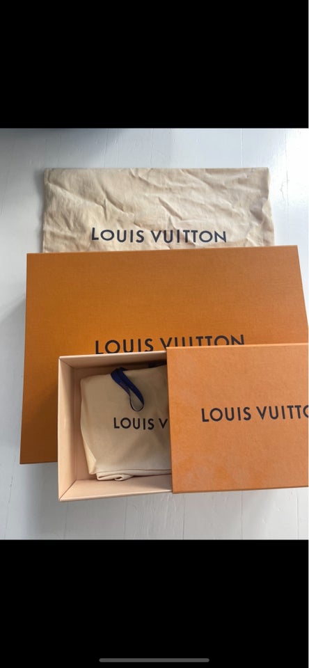 Anden taske, Louis Vuitton Boks