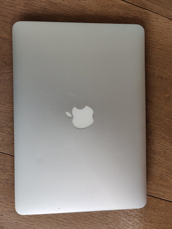 MacBook Pro 13" i5 // NYT BATTERI