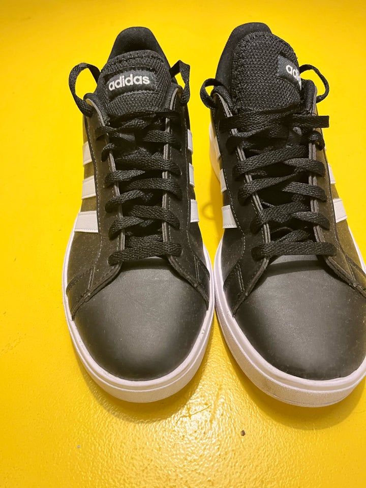 Sneakers, Adidas, str. 44