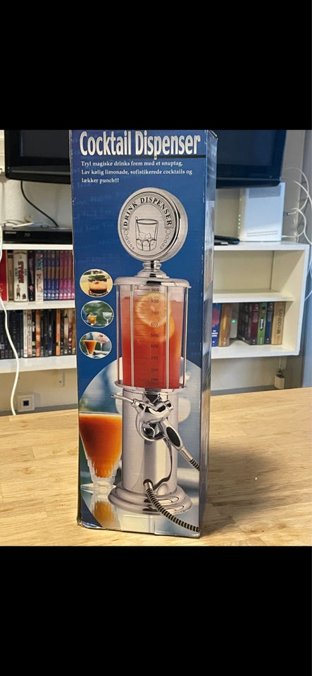 Cocktail dispenser