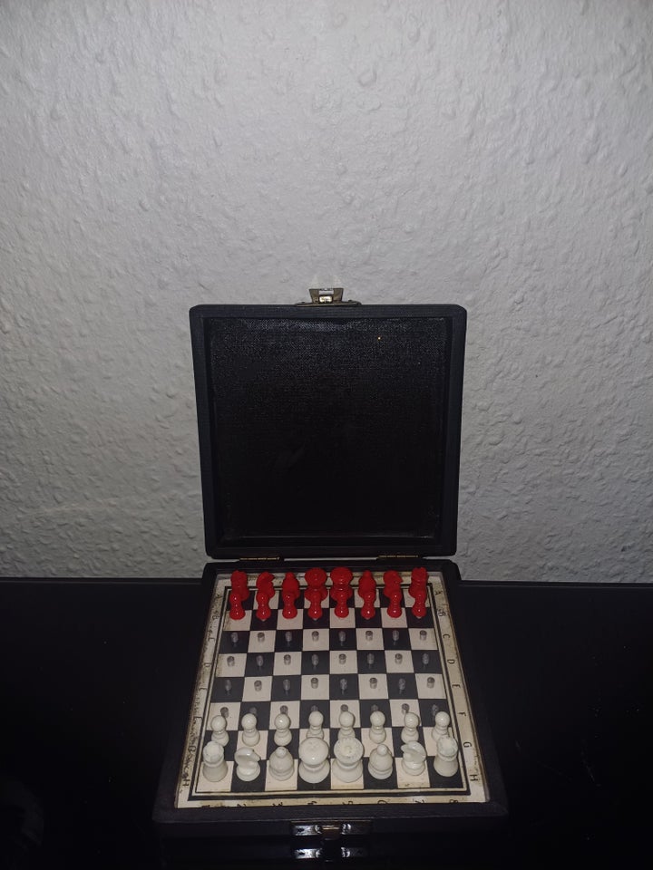 Spil, Vintage pocket chess