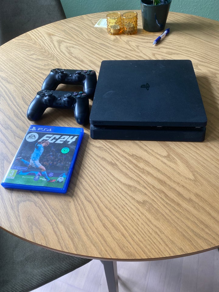 Playstation 4 Playstation 4 Slim