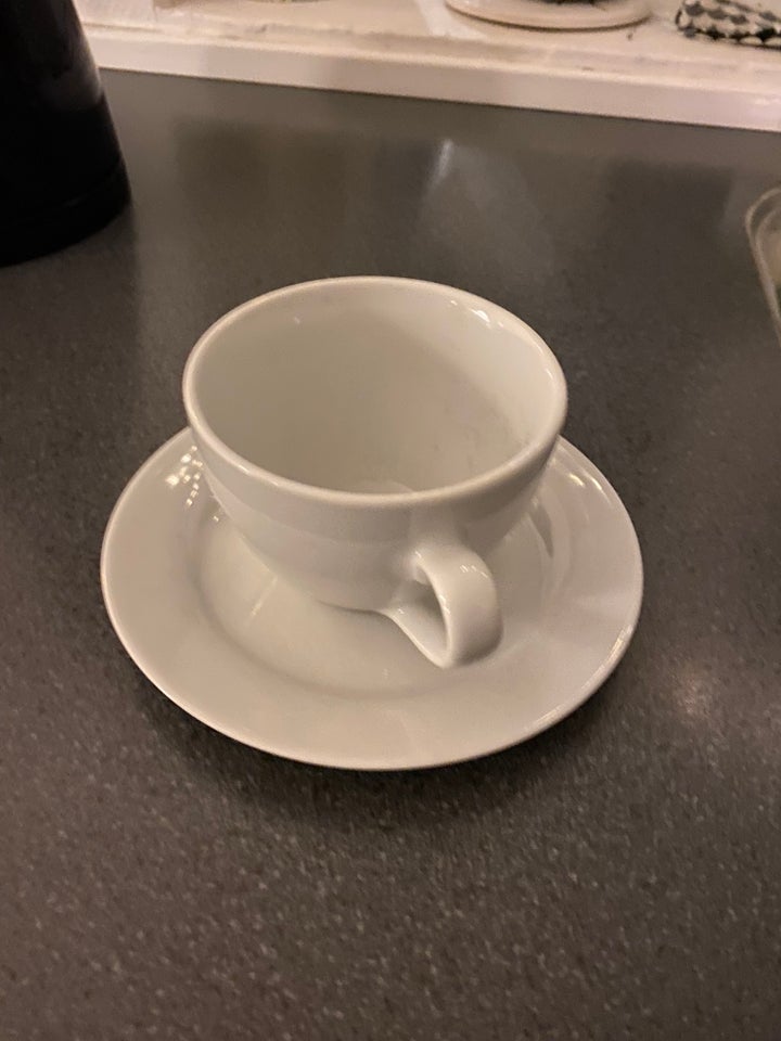 Porcelæn, Kaffekop med underkop