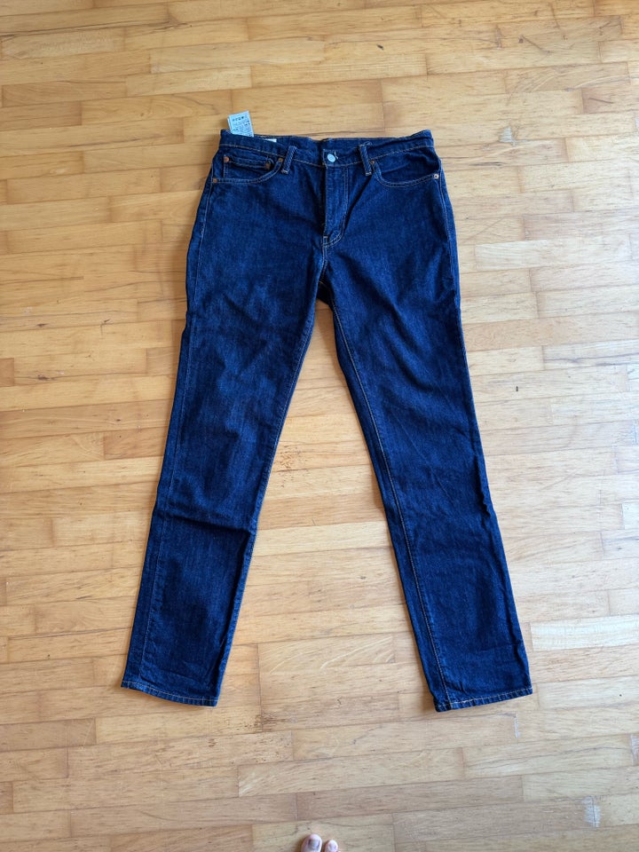 Jeans, Levis, str. 33