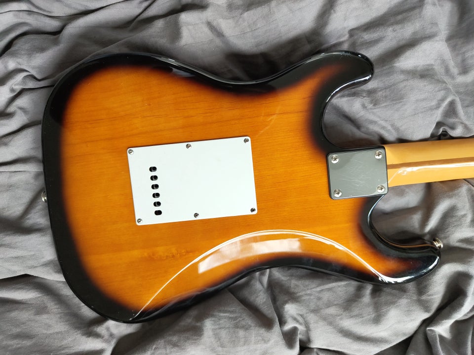 Elguitar, Tanglewood Signature