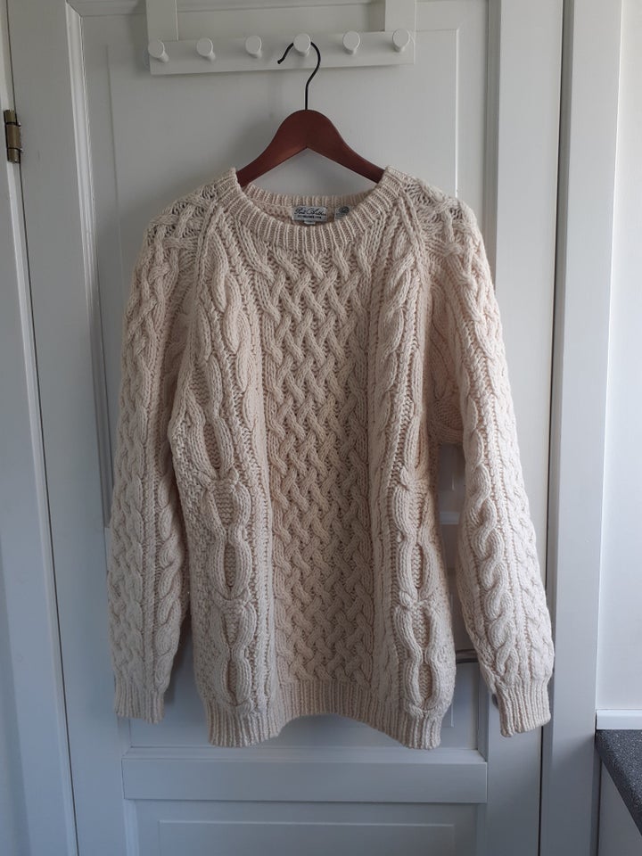 Sweater, Port Arthur, str. 42