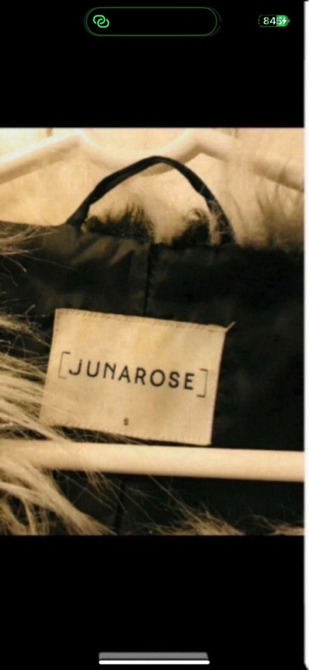 Jakke, str. 44, Junarose