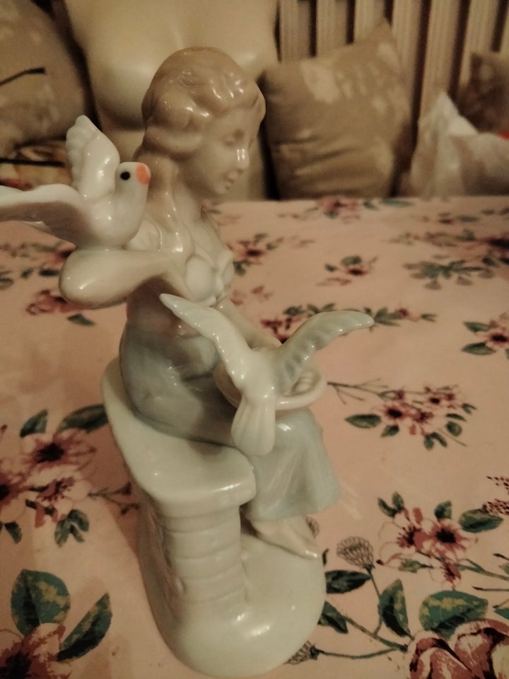 Porcelænsfigur Askepot?