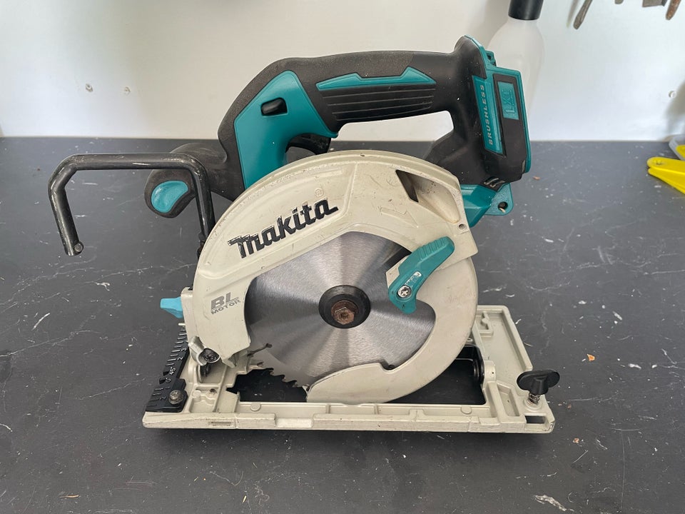 Rundsav, Makita DHS 680