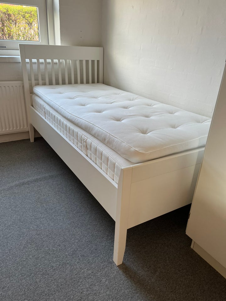 Enkeltseng, IKEA, b: 90 l: 200 h: 63