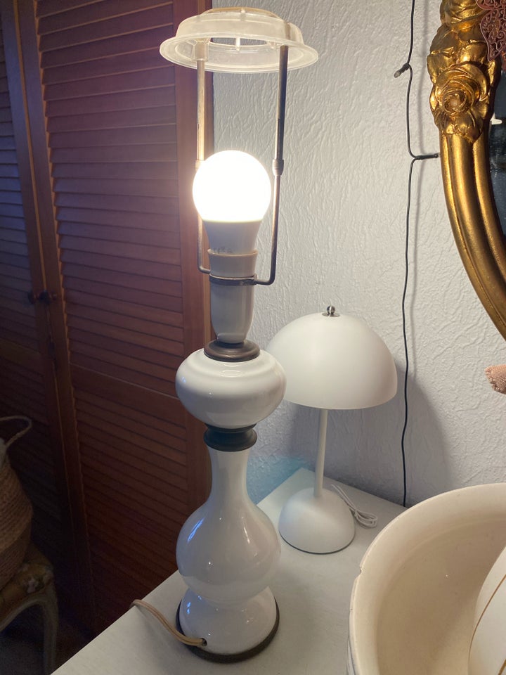 Anden bordlampe, FLOT ÆLDRE DANSK