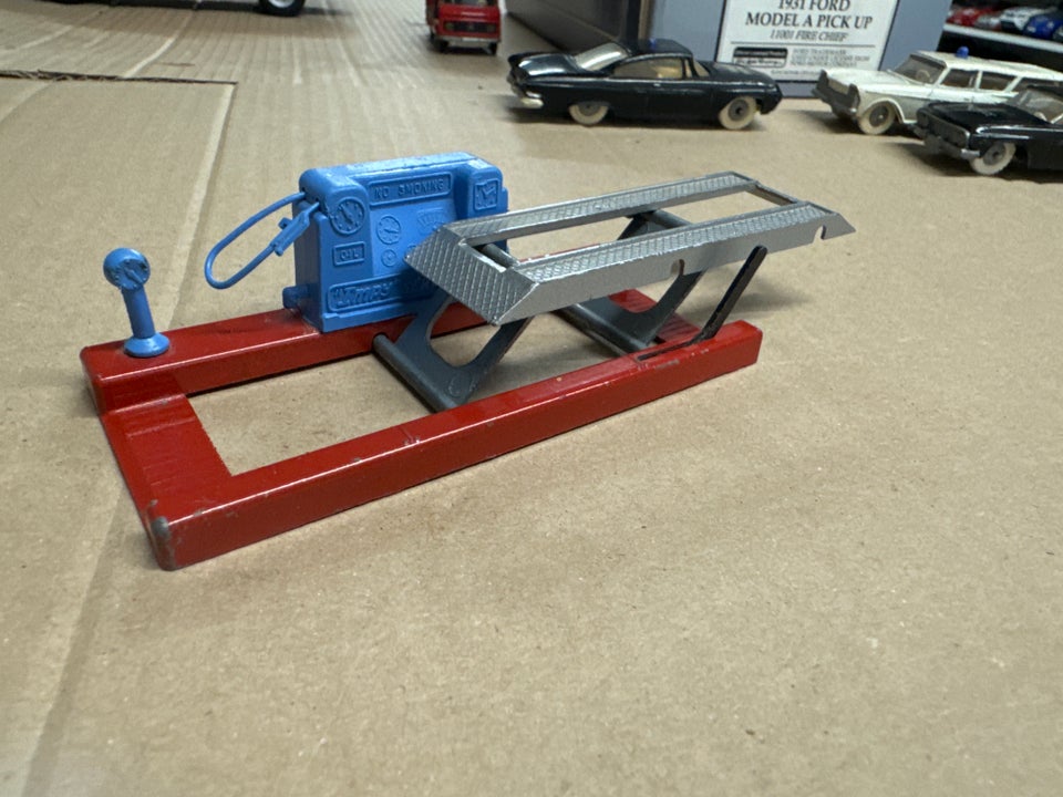 Modelbil, Car ramp autolift