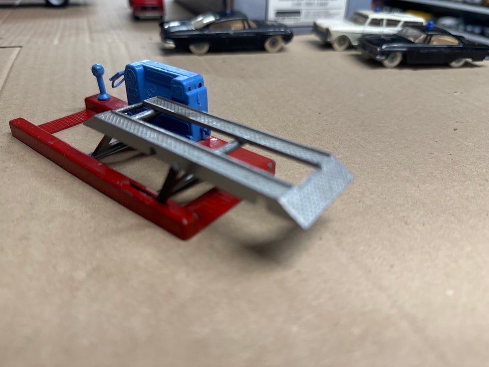 Modelbil, Car ramp autolift