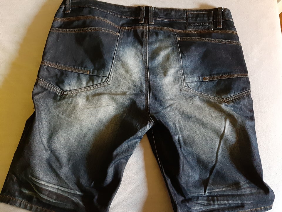 Shorts, Lindbergh, str. 40