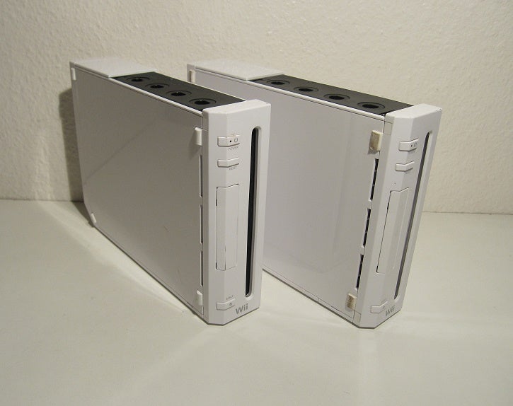 Nintendo Wii, Konsol-del (sort /