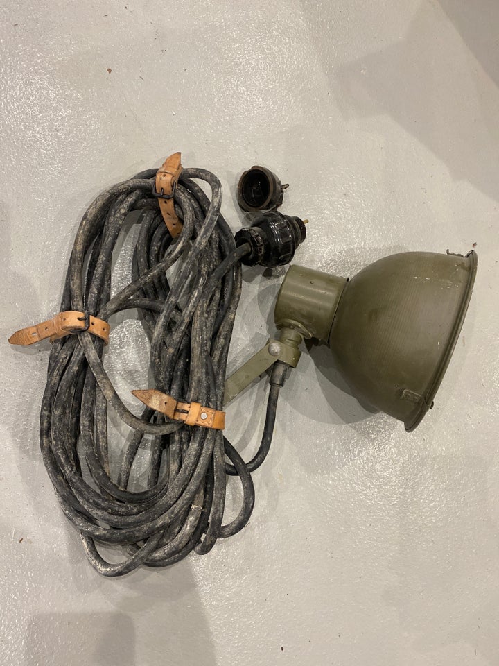 Anden arkitekt Militærlampe