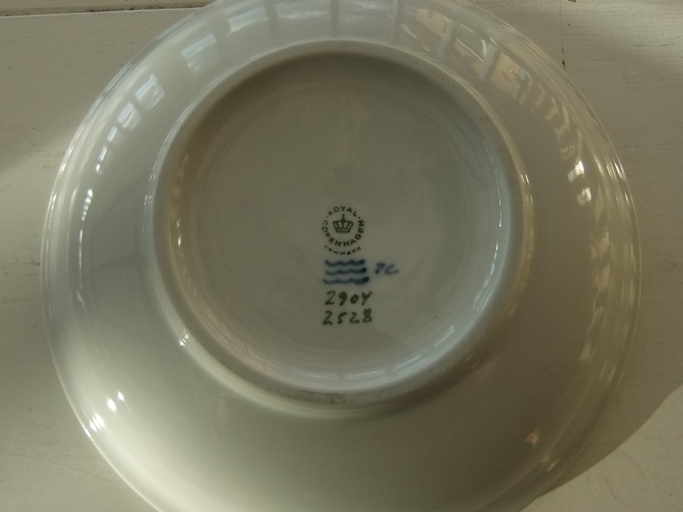 Porcelæn, Bordskål, Royal