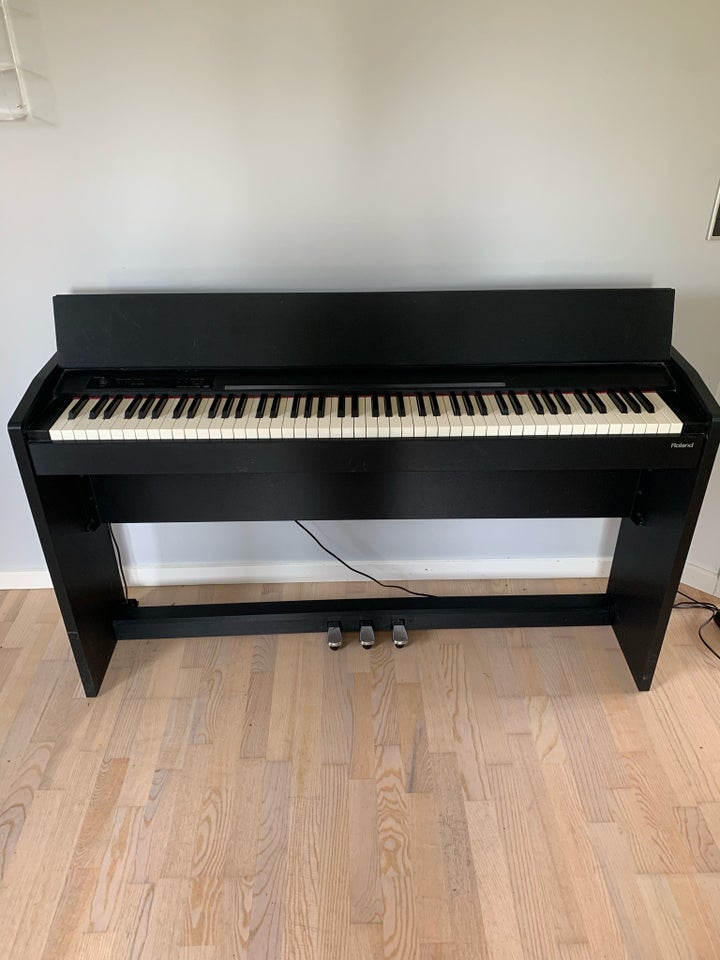 Digitalpiano, Roland F-120