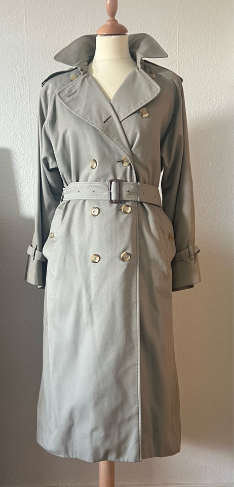 Cottoncoat, str. 44, Burberry