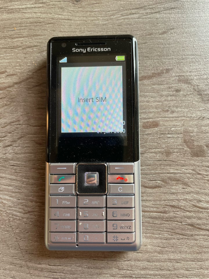 Sony Ericsson J105i, God