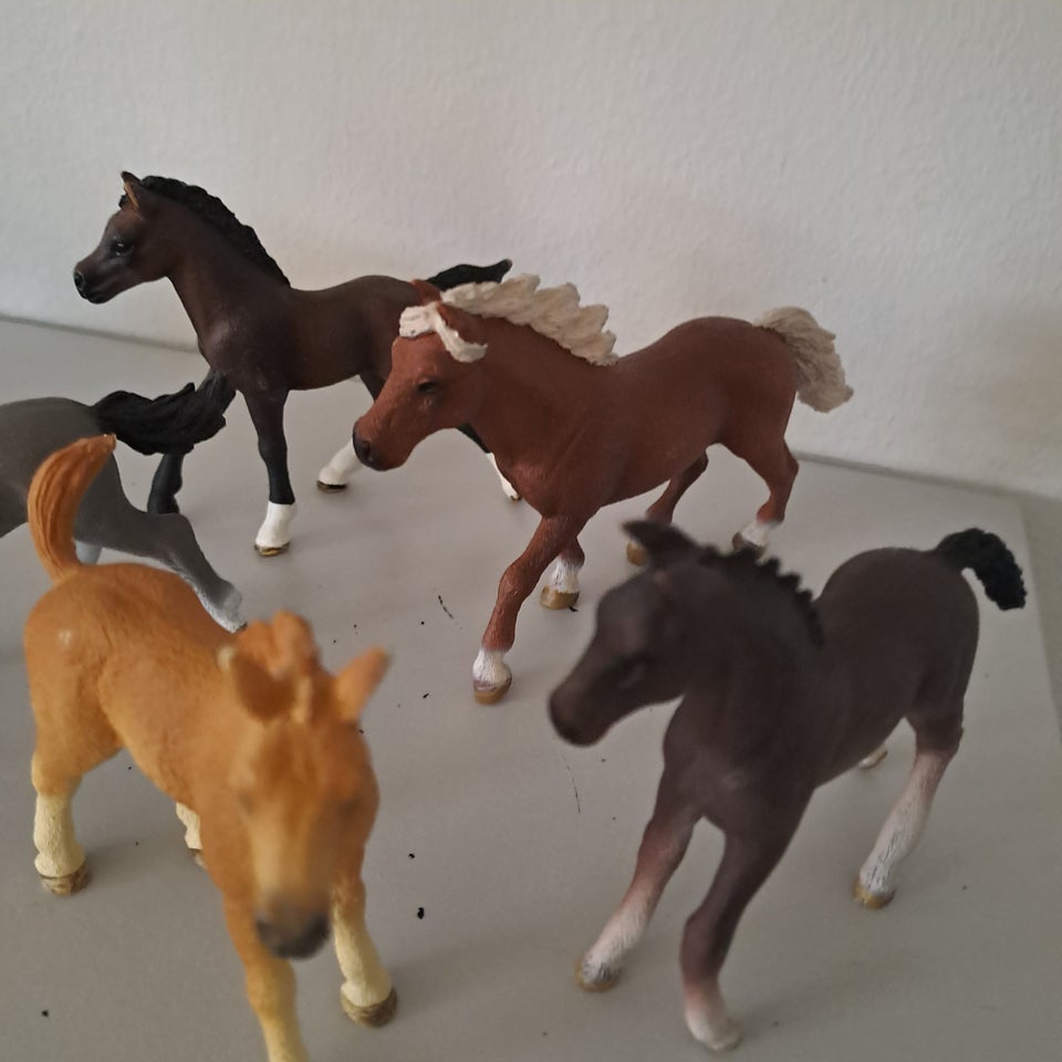 Blandet legetøj, 5 små Schleich