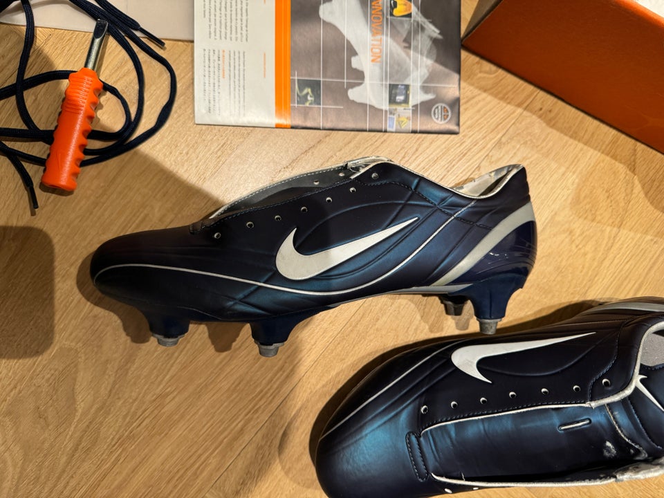 Fodboldstøvler, Nike mercurial