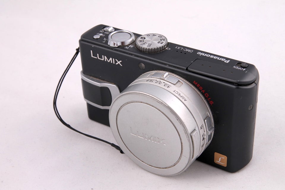 Lumix, LX-1, 8.4 megapixels