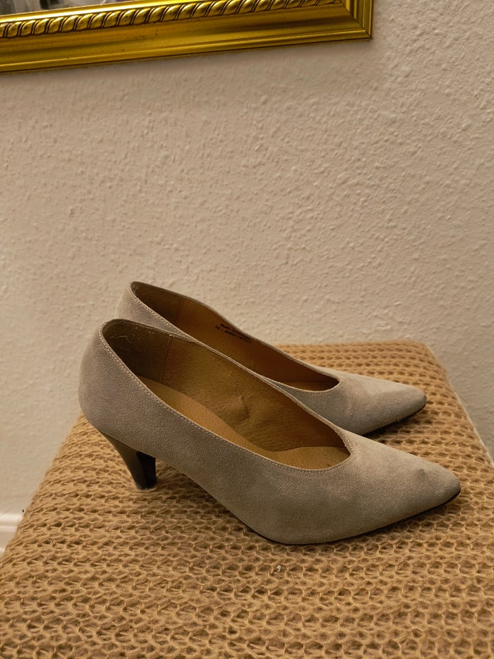 Pumps, str. 39, Bianco