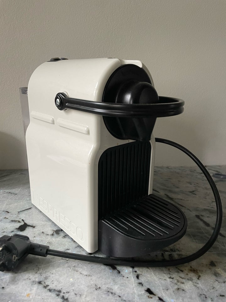 Kaffe kapsel maskine, Nespresso