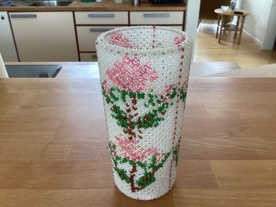 Vase med grønlandske perler