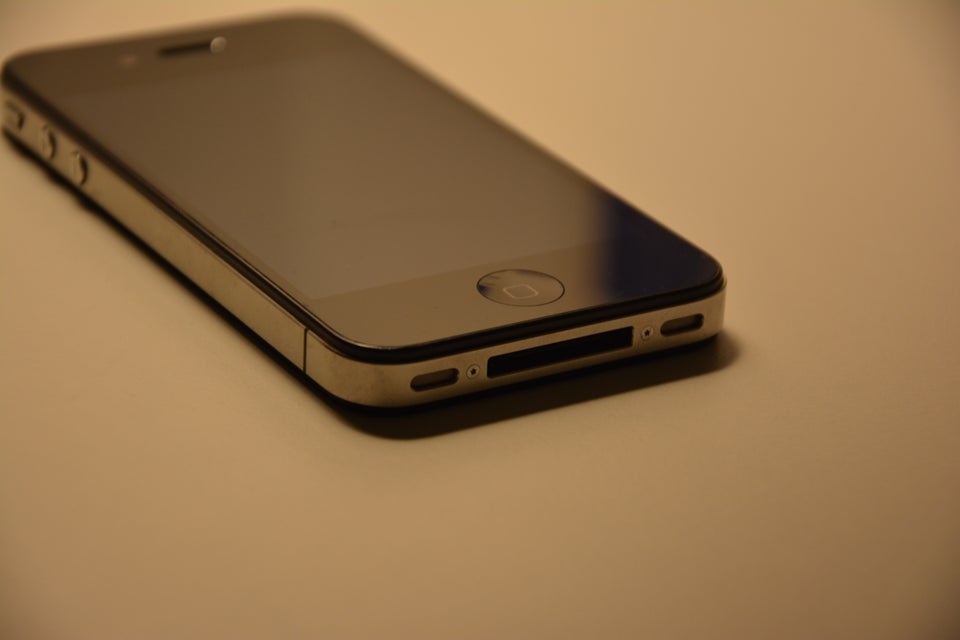 iPhone 4, 16 GB, sort