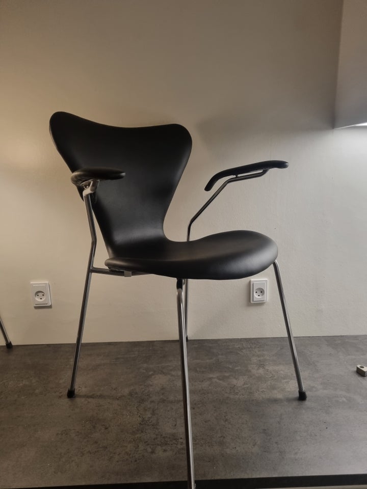 Arne Jacobsen, stol, 3207 7er