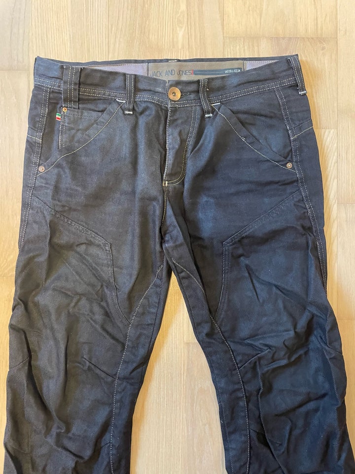 Jeans, Jack and Jones , str. 33