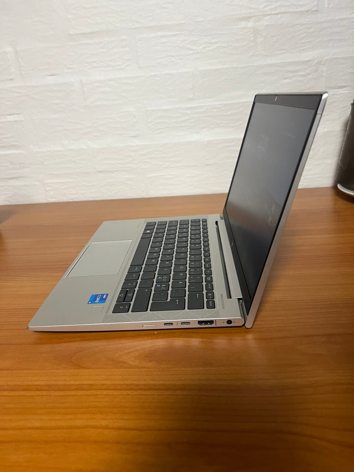 HP Elitebook 830 G8 24 GHz 16 GB