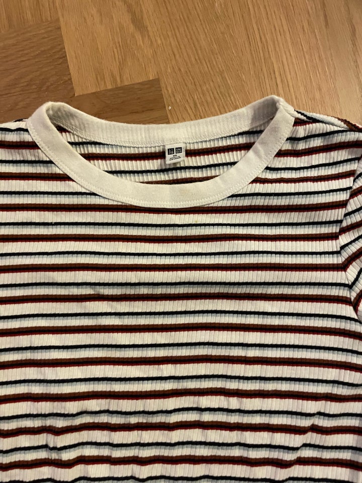 T-shirt, Uniqlo, str. 34