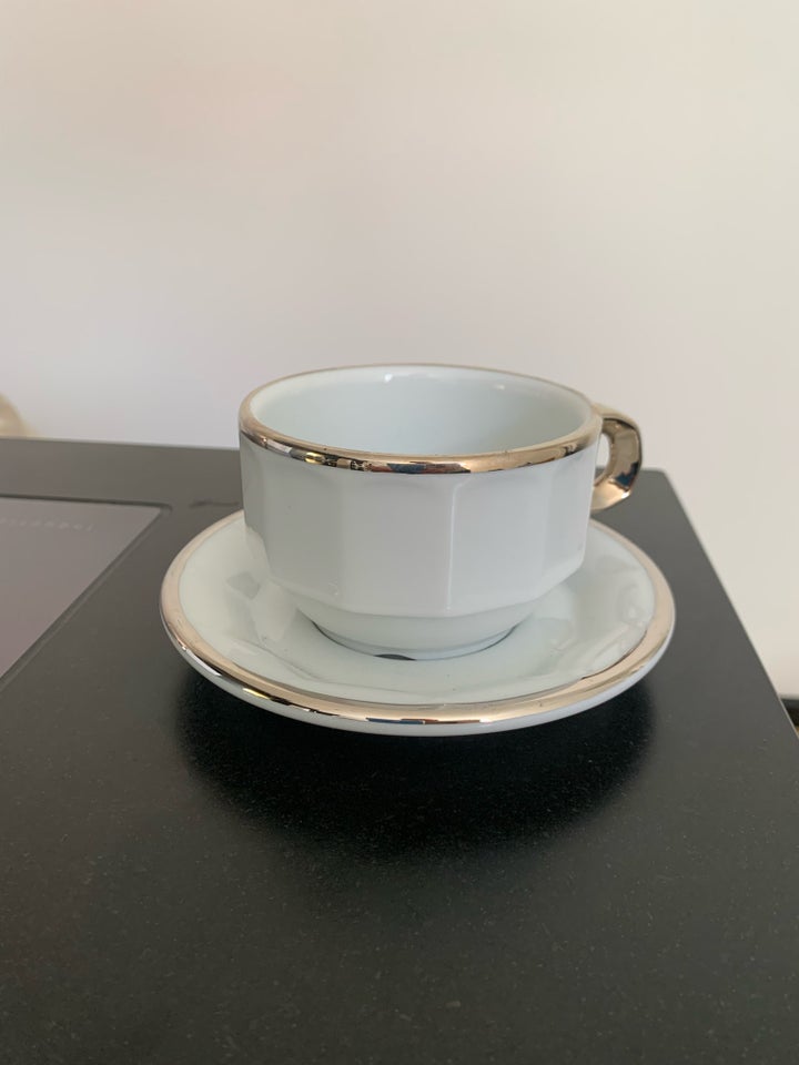 Porcelæn Kaffekop med underkop