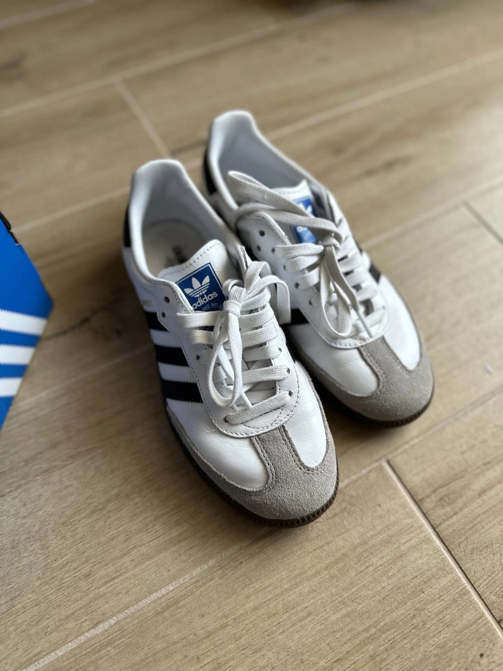 Sneakers, Adidas, str. 38