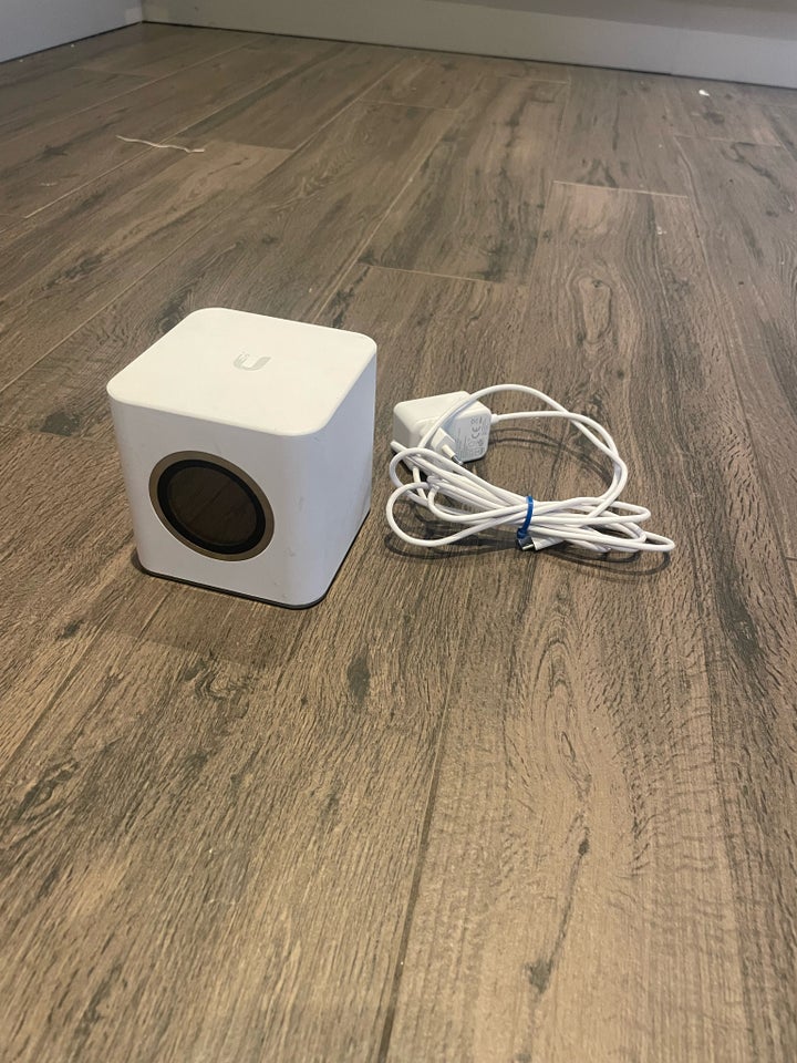 Router, AMPLIFI, Perfekt