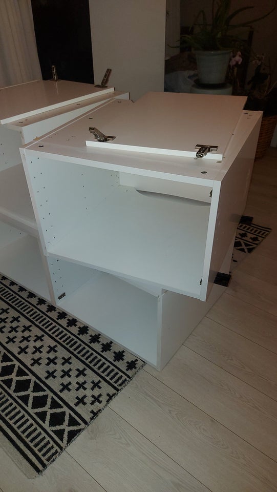 Andet skab, Ikea, b: 60 d: 60 h: 40