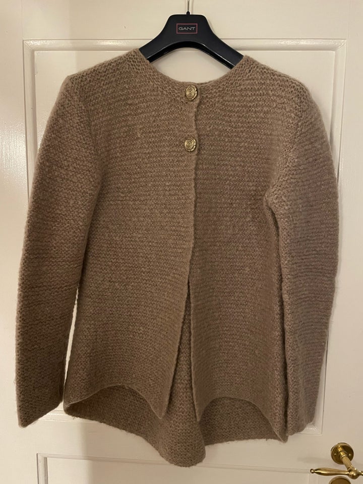 Sweater, Rabens Saloner, str. 40