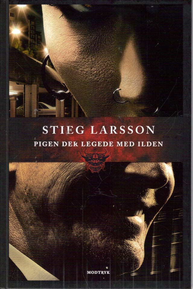 Pigen der legede med ilden, Af Stieg