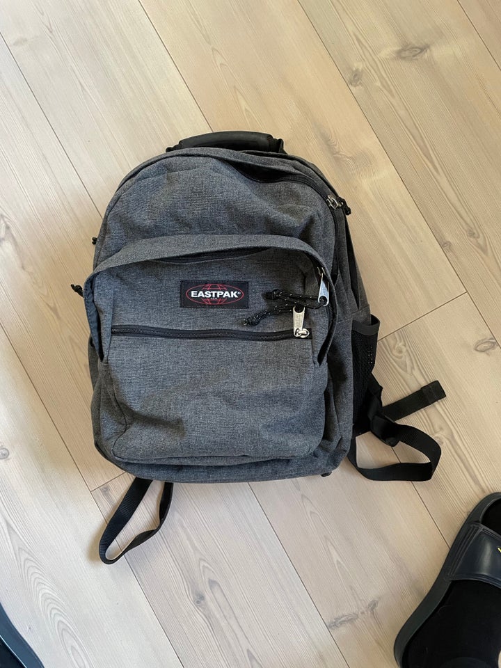 Skoletaske, Eastpak