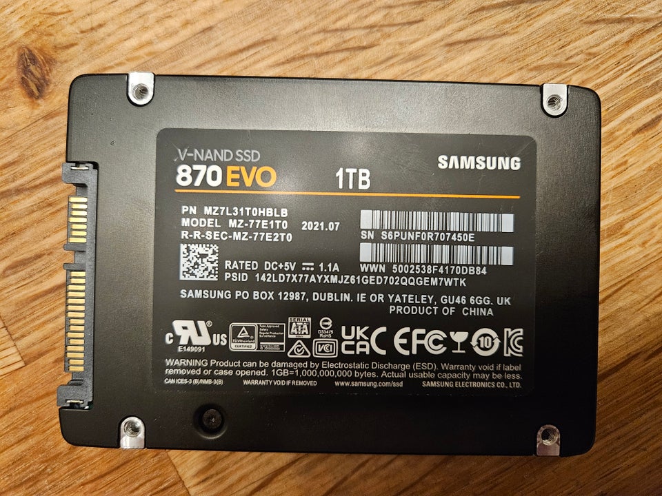 Samsung, 1000 GB, Perfekt