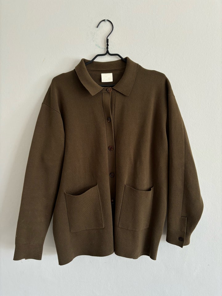 Cardigan, FUB, str. 40