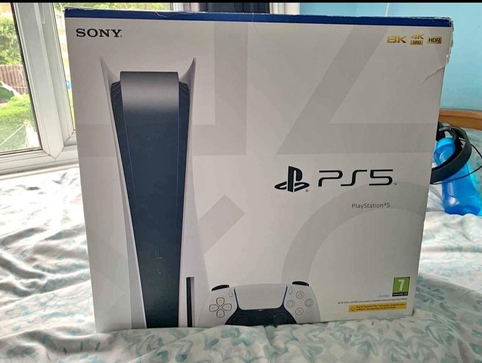 Playstation 5 standard, PS5, anden