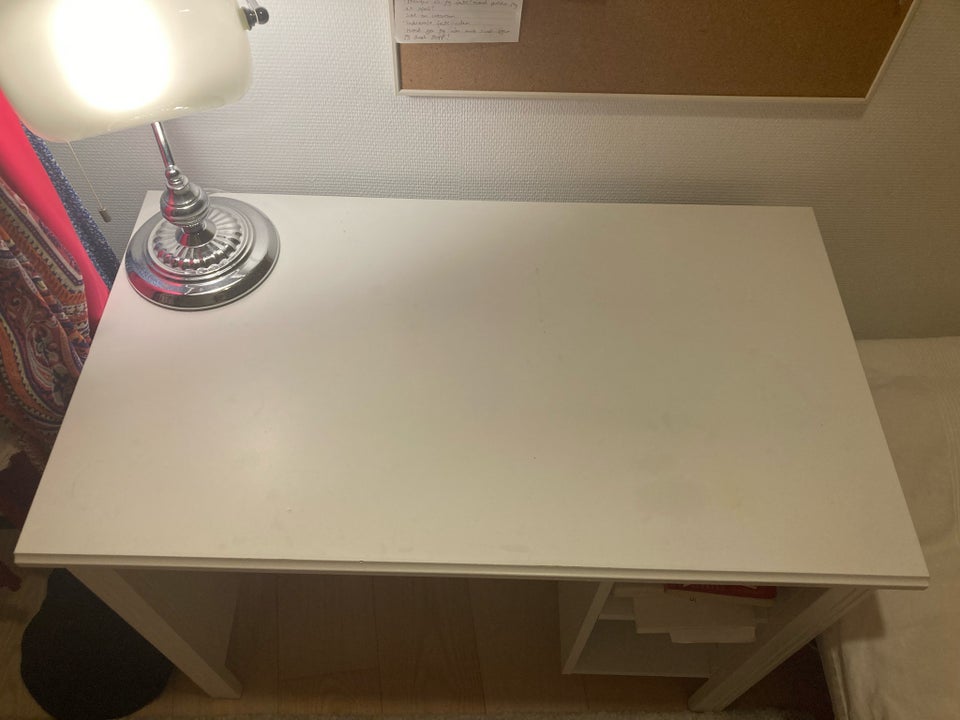 Skrivebord Ikea b: 90 d: 52 h: 73