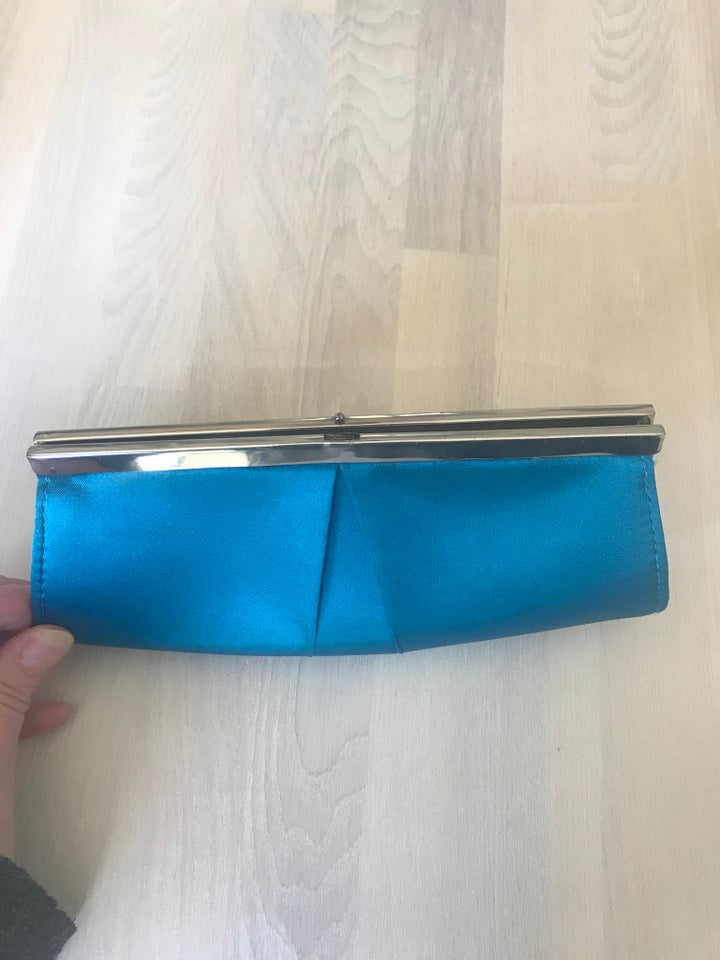 Clutch, Karen Millen